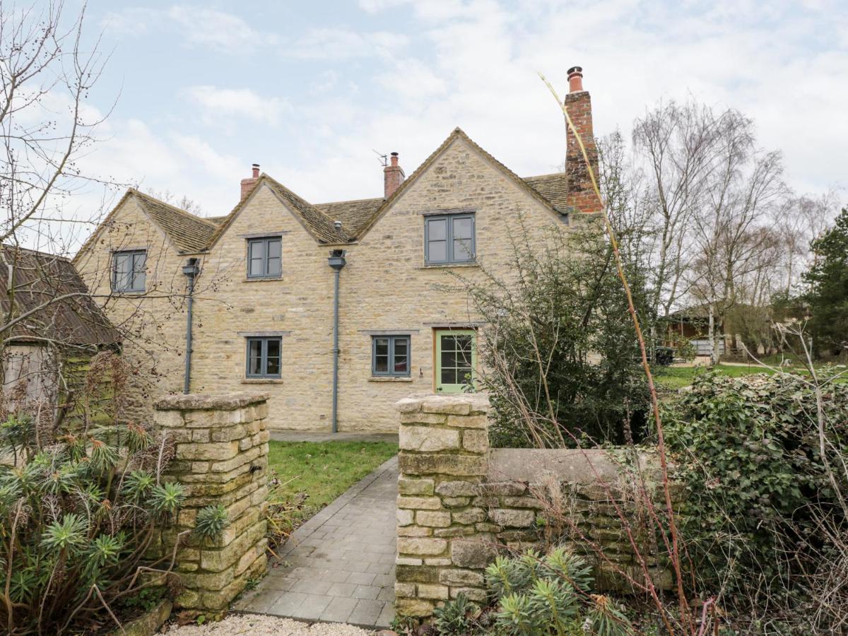 וויטני High Cogges Farm Holiday Cottages מראה חיצוני תמונה