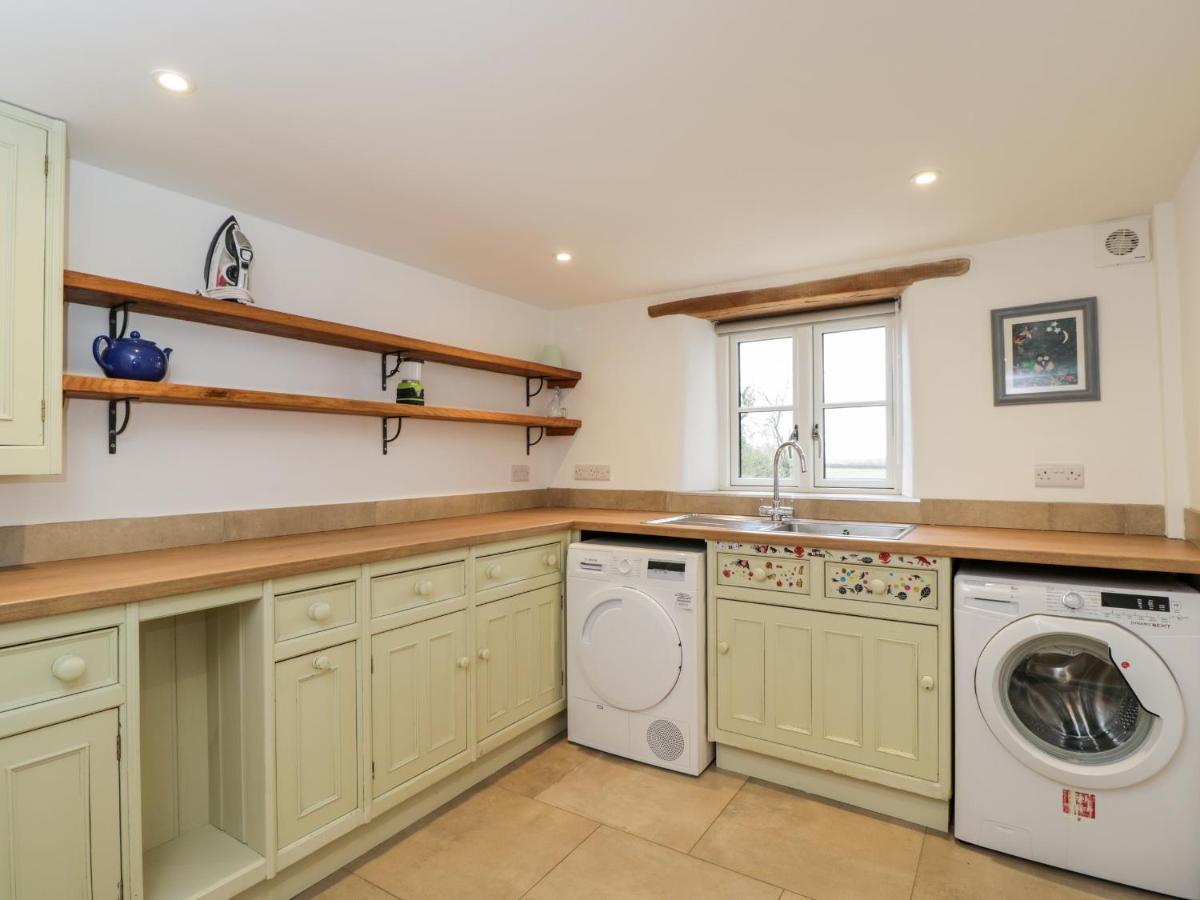 וויטני High Cogges Farm Holiday Cottages מראה חיצוני תמונה