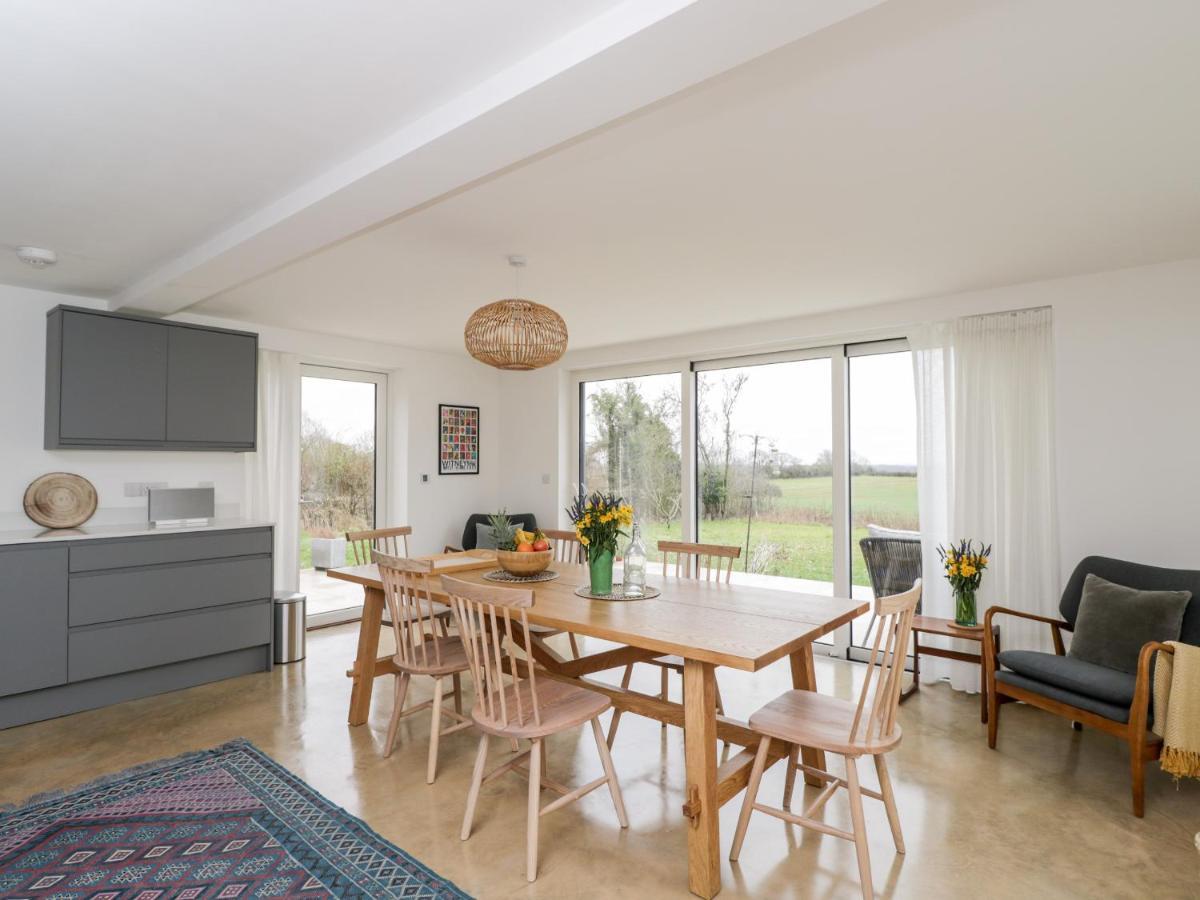 וויטני High Cogges Farm Holiday Cottages מראה חיצוני תמונה