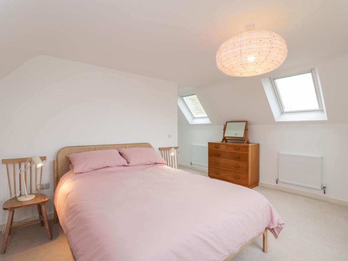 וויטני High Cogges Farm Holiday Cottages מראה חיצוני תמונה