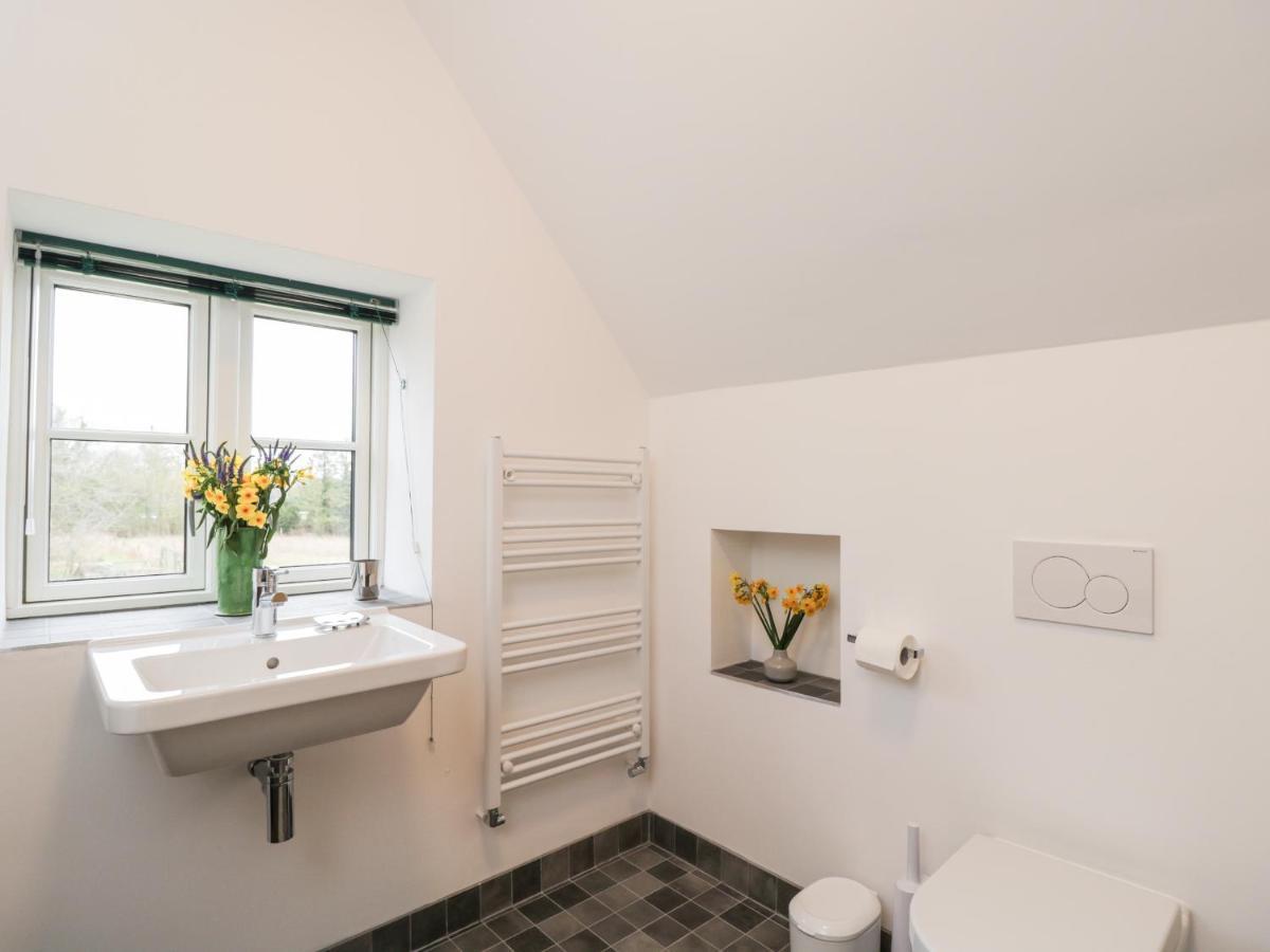וויטני High Cogges Farm Holiday Cottages מראה חיצוני תמונה